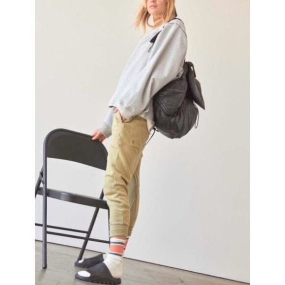 NWT Free People Gray Slouchy Crew Neck Sweater| Coastal Grandmother Quiet Luxury - Picture 4 of 16